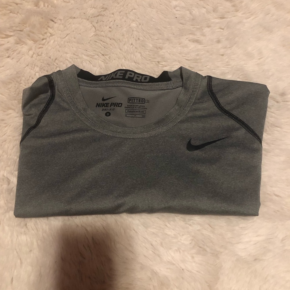 Men Nike Pro Dri-Fit tee